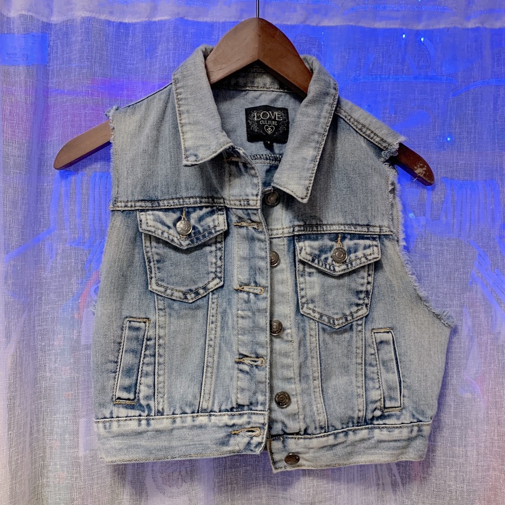 Love Culture cropped Jean Vest Size M - Picture 1 of 3